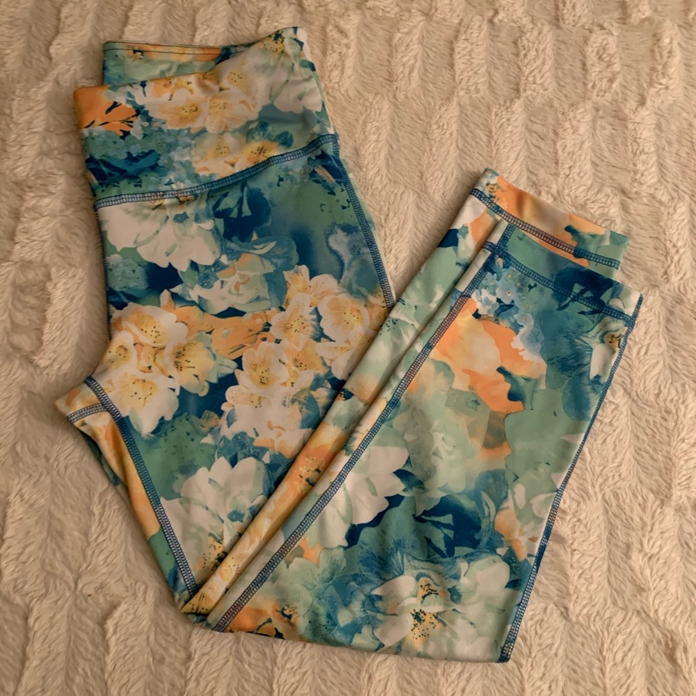 Women’s yoga pants